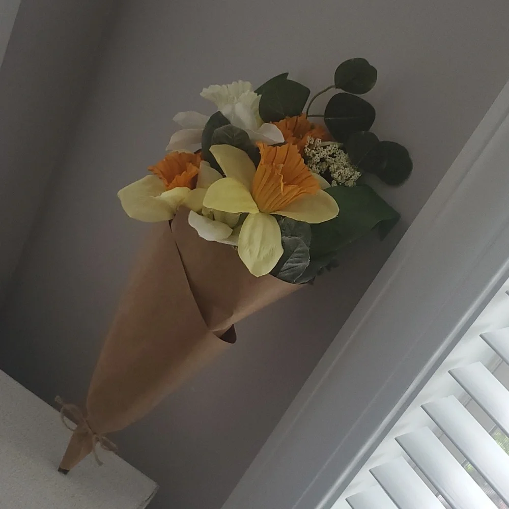 DELUXE BOUQUET  FAUX  SPRING FLOWERS
